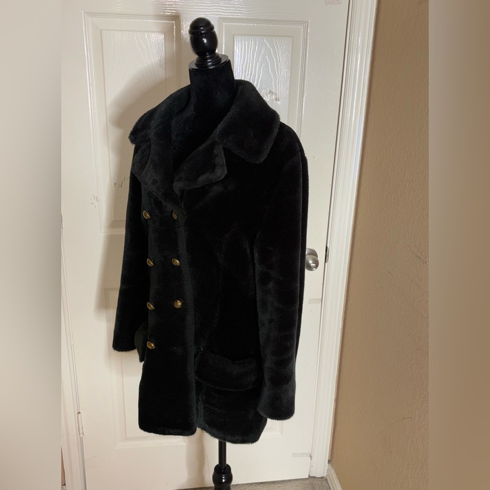 VTG MID CENTURY BLACK FAUX FUR PEA COAT GOLD BUTTONS MID LENGTH TIMELESS MEDIUM​ - Picture 6 of 11
